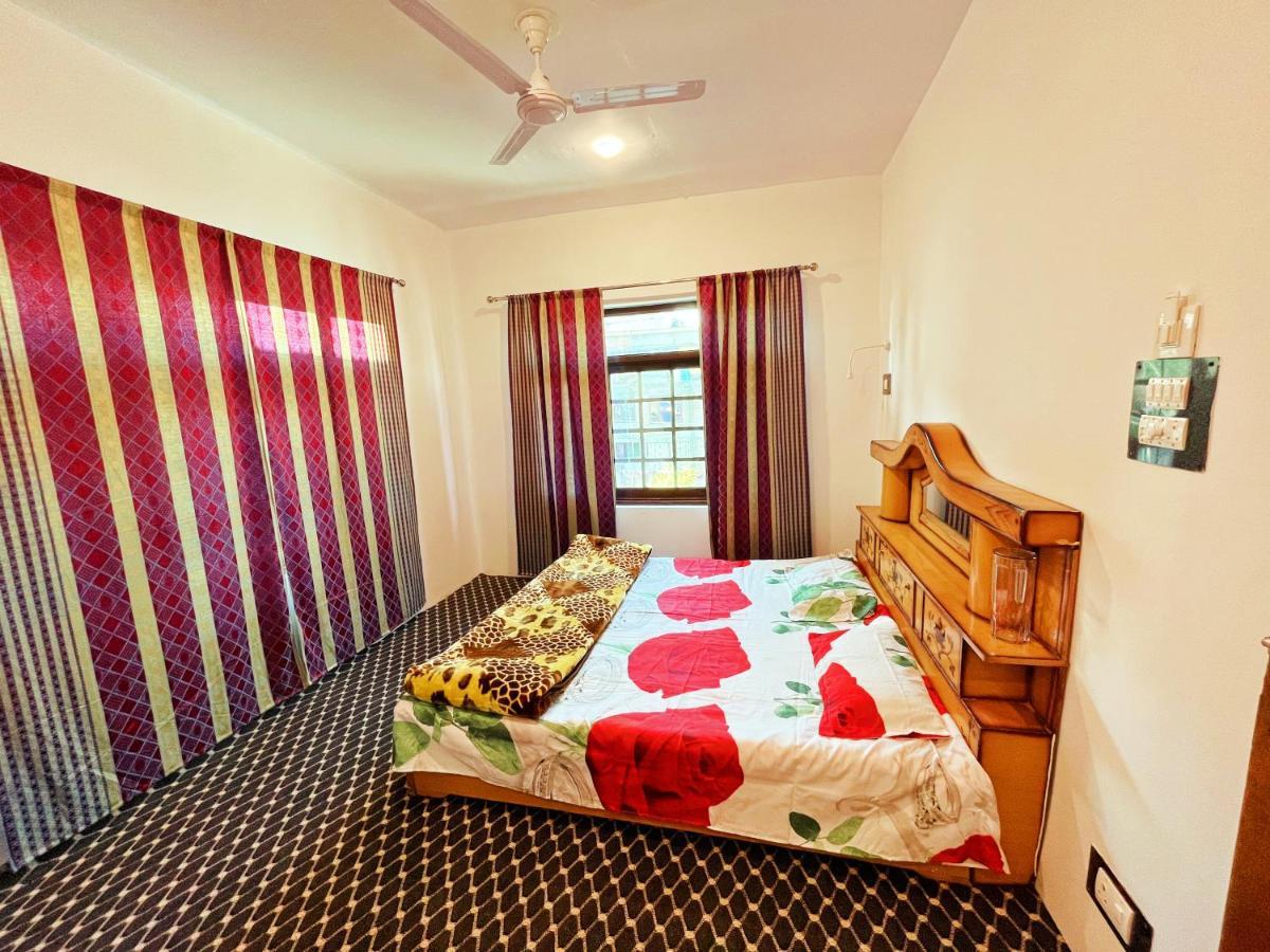 Sea Homestay Srinagar (Jammu and Kashmir)